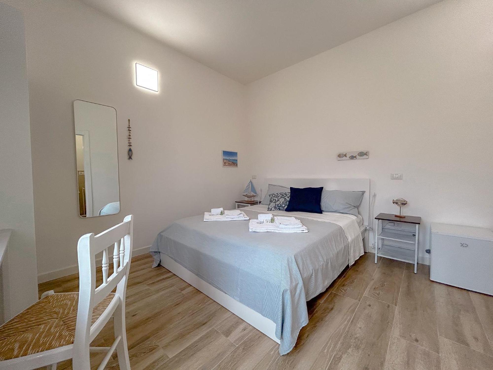 La Marina - Rooms In Stintino Exterior photo